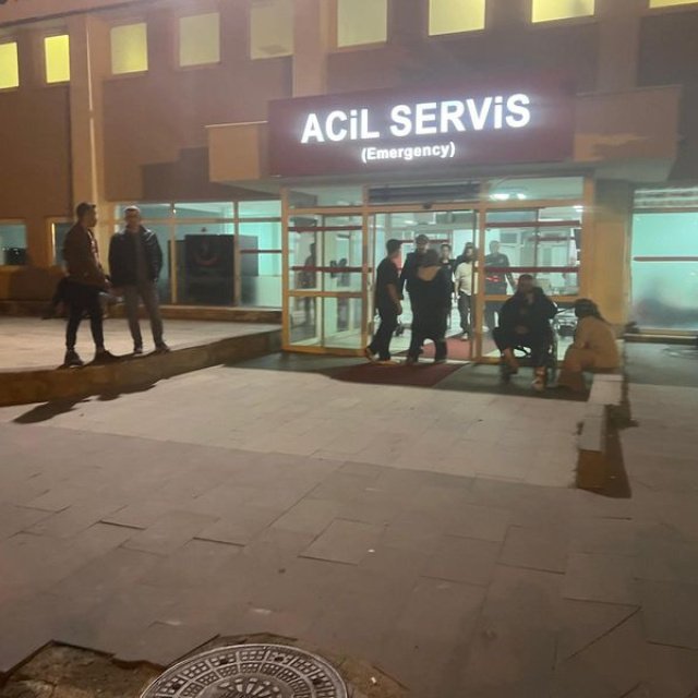 1 tonluk malzemenin arasında can verdi