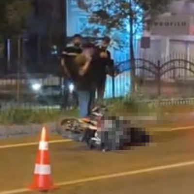 Motosiklet, yayaya çarptı: 2 ölü