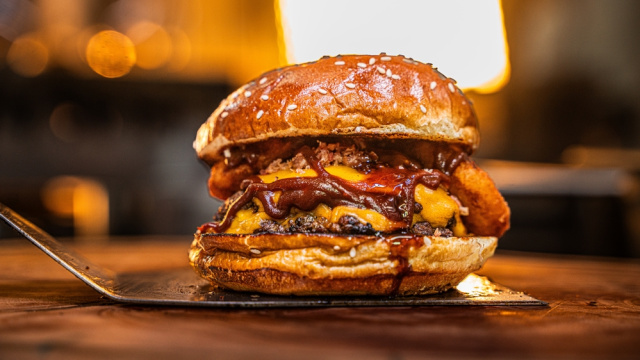 Online siparişin kralı hamburger oldu