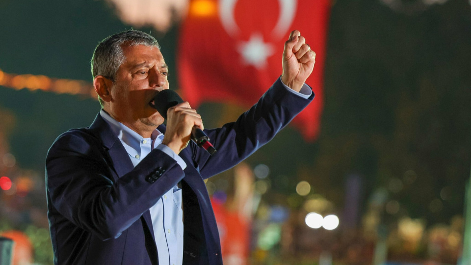 Özel, iddialara yanıt verdi