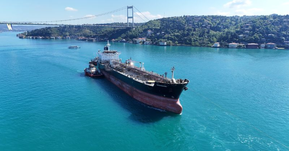 İstanbul Boğazı Gemi Trafiği Çift Yönlü Askıya Alındı