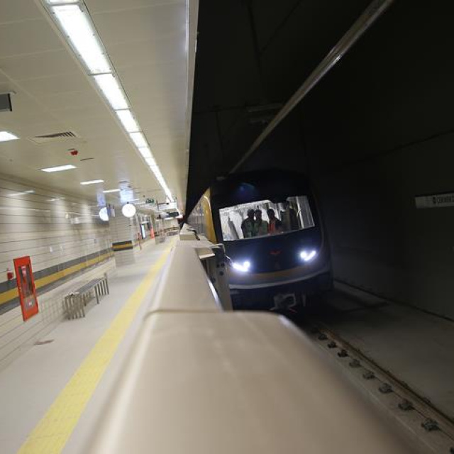 İstanbul'da iki metro hattında teknik arıza!