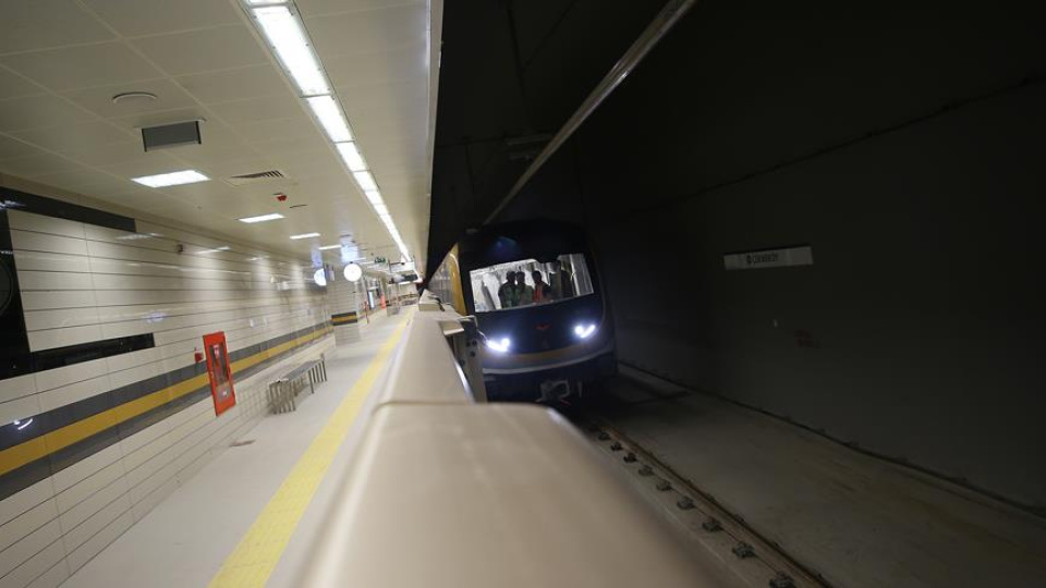 İstanbul'da iki metro hattında teknik arıza!