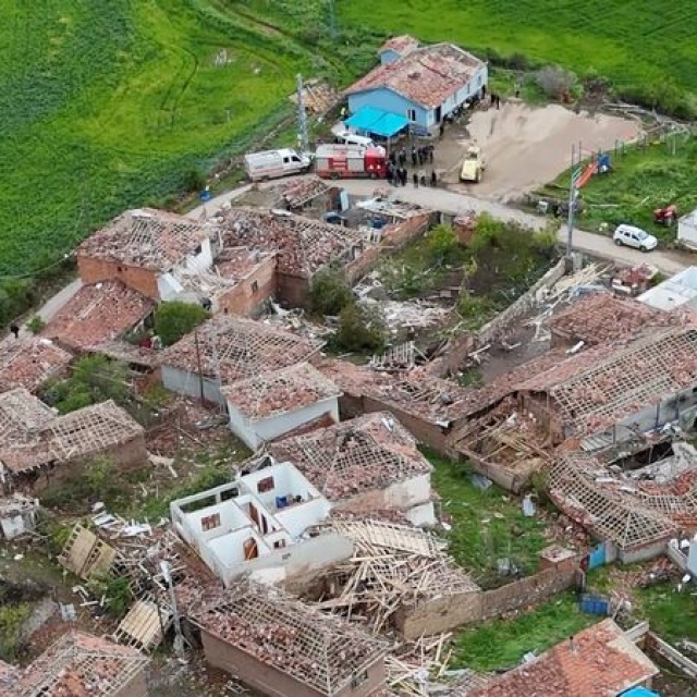 Çorum'da hortumun izleri havadan görüntülendi