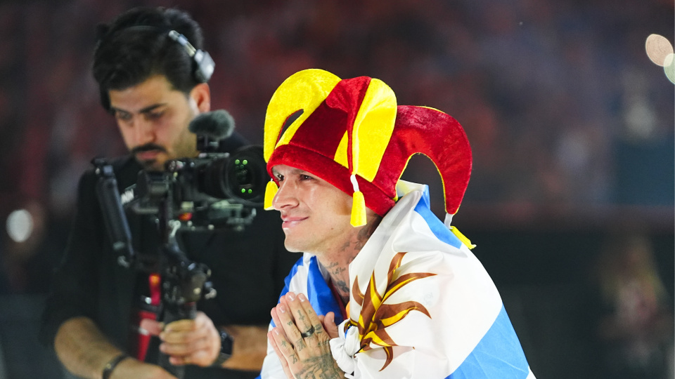 Lucas Torreira gözyaşlarını tutamadı!
