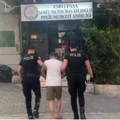 İzmir’de 2 firari hükümlü yakalandı