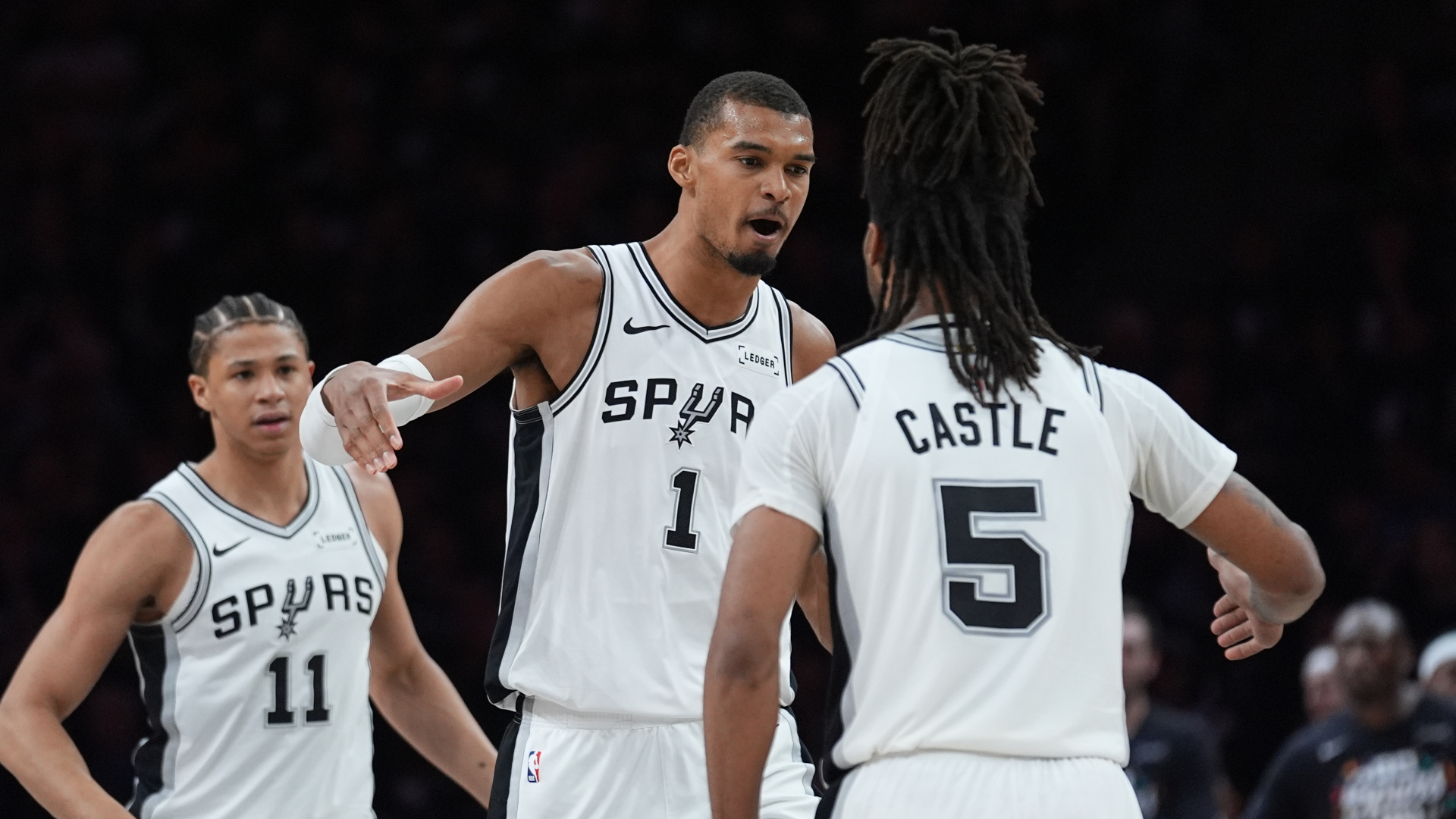 NBA'de San Antonio Spurs Batı Konferansı Finalinde Oklahoma City Thunder ile Eşleşti