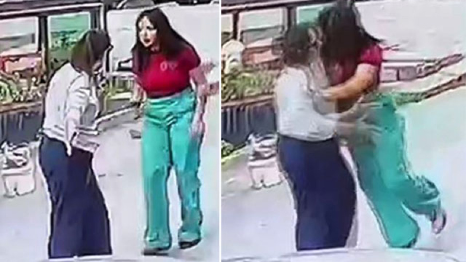 Kadın fenomen trafikte hemcinsine kafa attı!