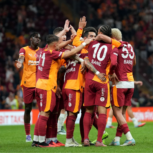 Şampiyon sezonun son maçına çıkıyor!