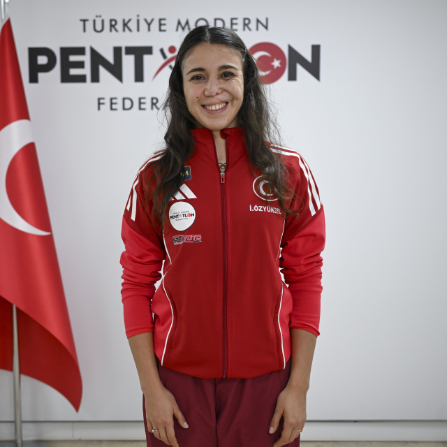 İlke Özyüksel'den altın madalya!