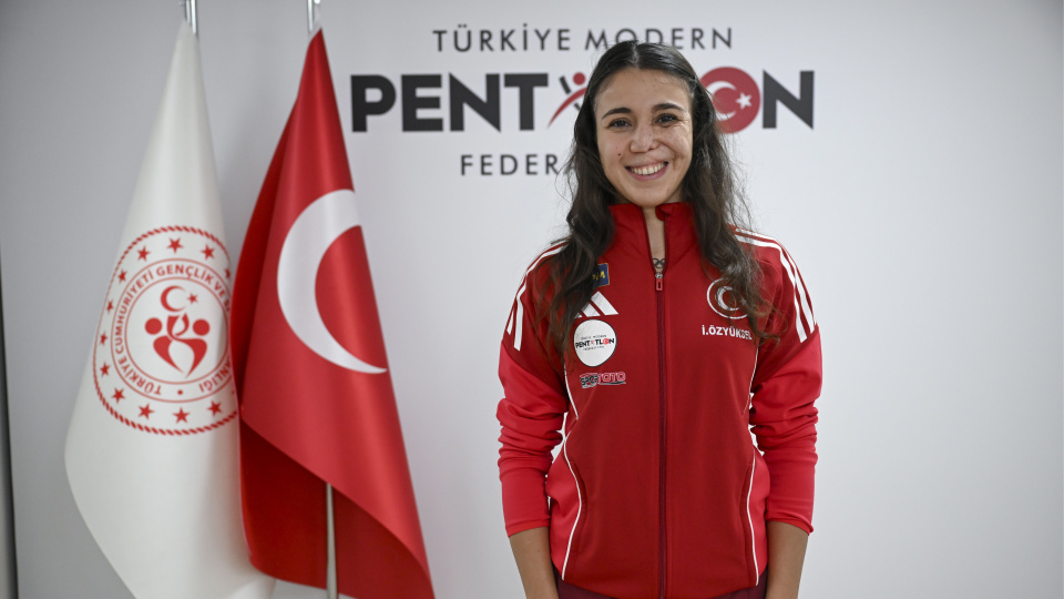 İlke Özyüksel'den altın madalya!