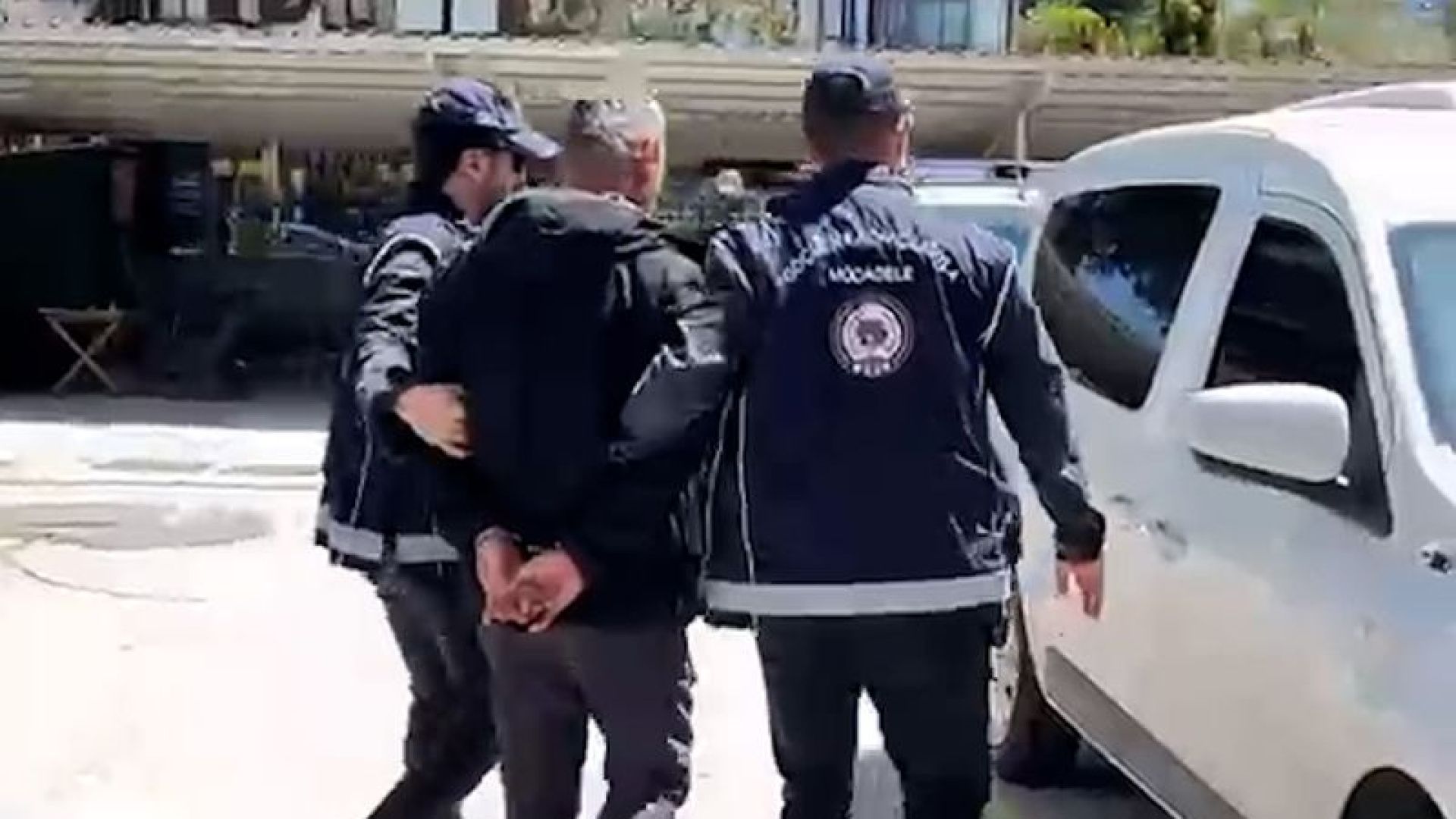 Bolu'da durdurulan kamyonda 10 düzensiz göçmen yakalandı