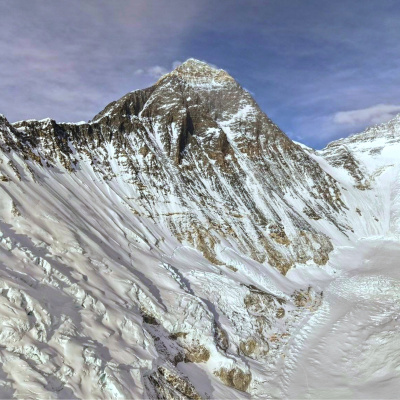 32. kez Everest'e tırmandı, rekor kırdı