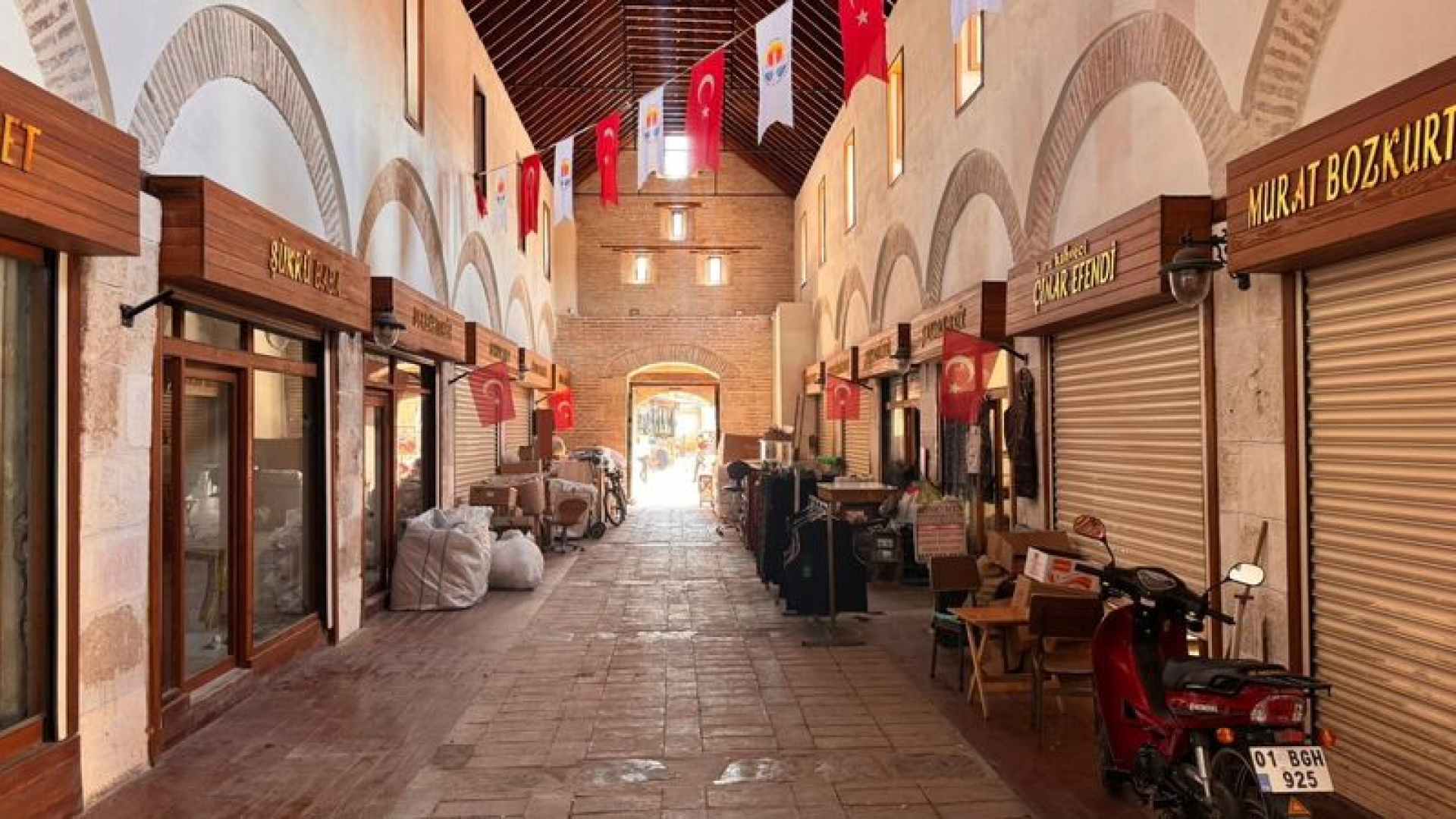 5 asırlık Kapalı Çarşı adı gibi kapalı kaldı, esnaf destek bekliyor