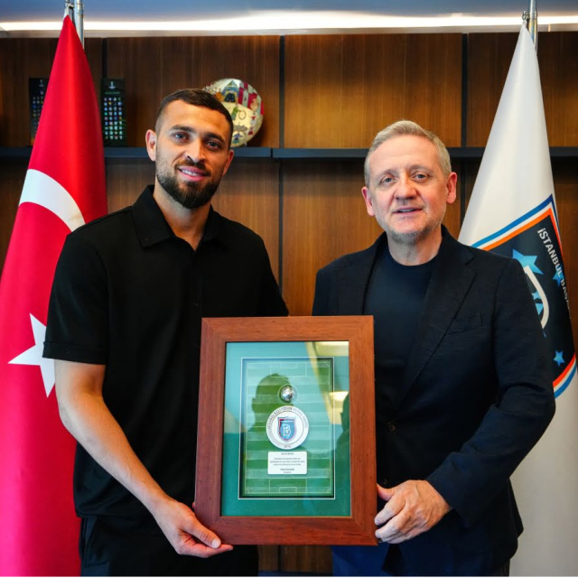 Başakşehir'de ayrılık açıklandı