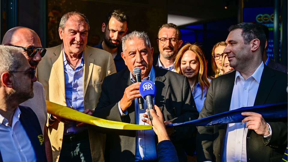 Aziz Yıldırım'ın seçim ofisi açıldı!