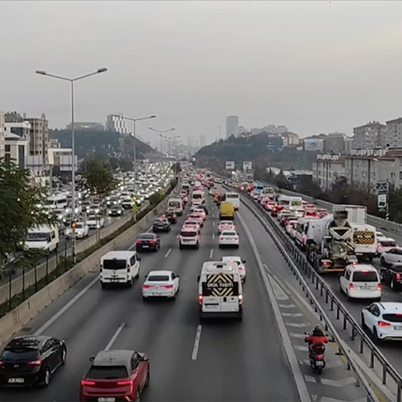 Bisiklet Turuyla Şehir Aksaklığı: İstanbul'da Yoğun Trafik Ardında Planlanmış Kısıtlamalar