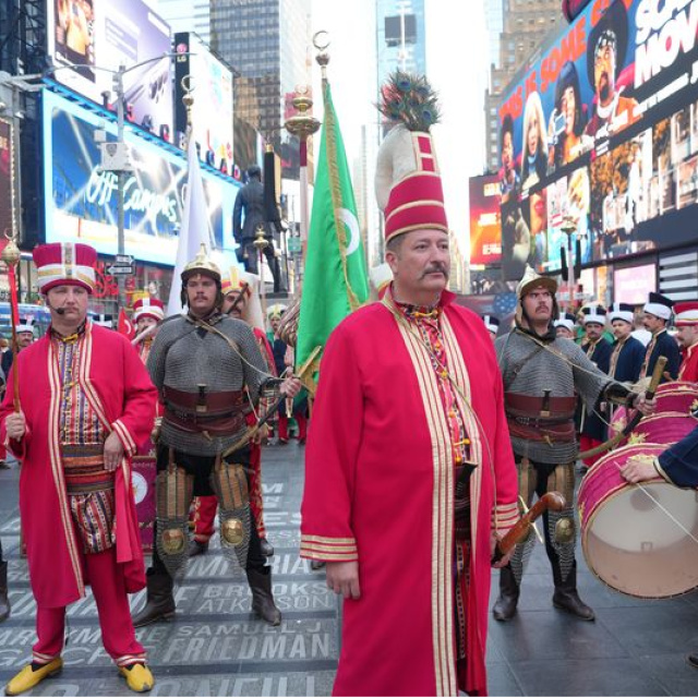 Mehter Takımı'na Times Meydanı'nda yoğun ilgi