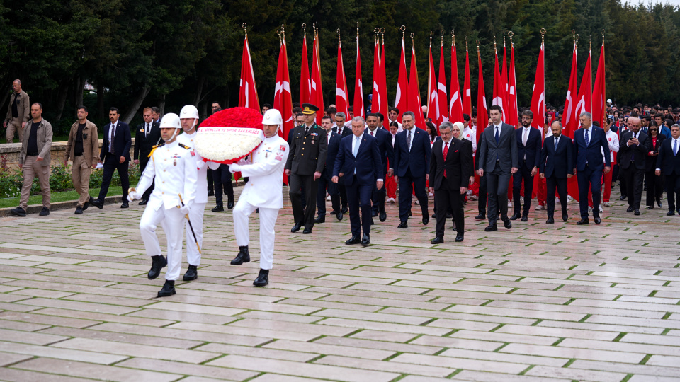 Anıtkabir'de 19 Mayıs töreni