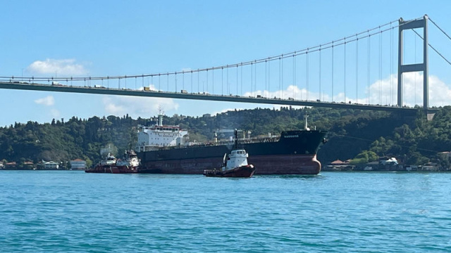 Boğaz'da gemi trafiği durduruldu