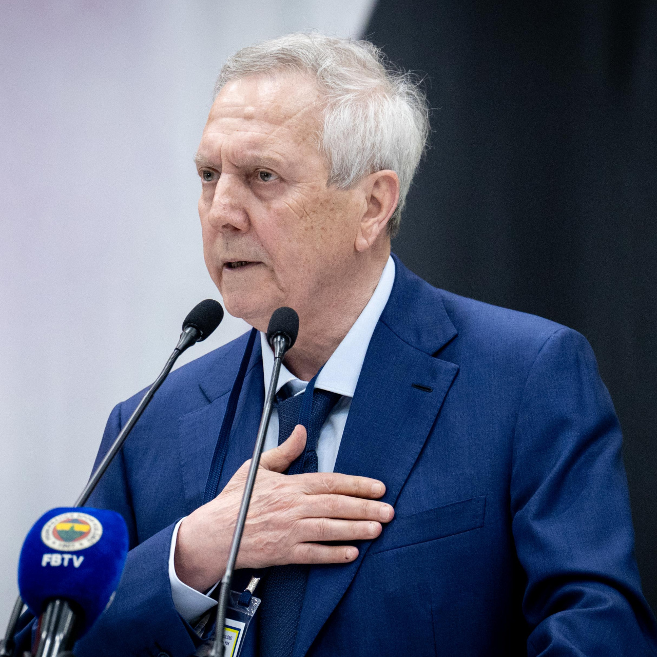 Aziz Yıldırım'dan stat müjdesi!