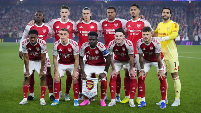 Premier Lig'de şampiyon Arsenal!