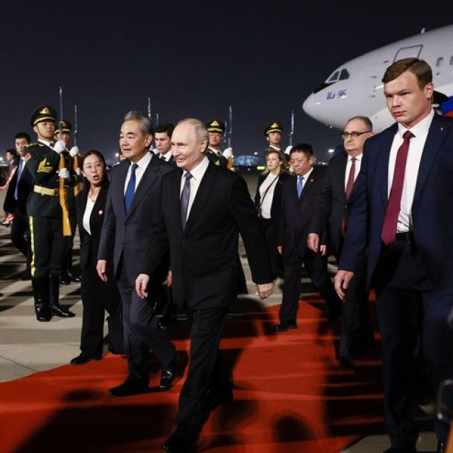 Çin, Trump'tan sonra Putin'i ağırlıyor