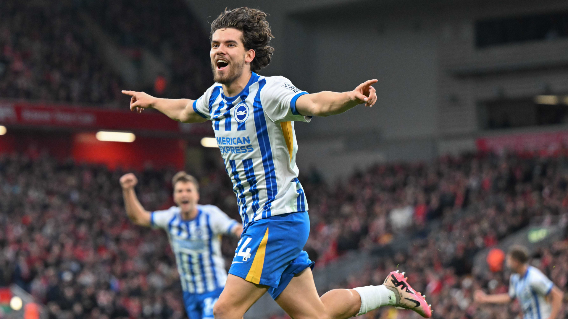 Ferdi Kadıoğlu, Brighton'da sezonun oyuncusu seçildi!