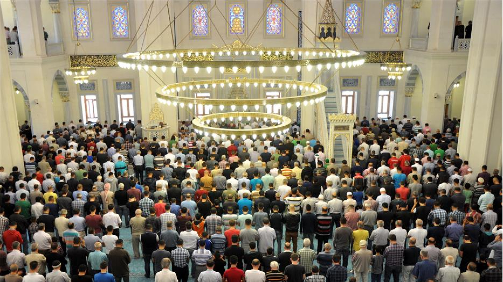 İL İL KURBAN BAYRAM NAMAZI SAATLERİ 2026: Bayram namazı saat kaçta? Diyanet İzmir, Ankara, İstanbul bayram namazı saati