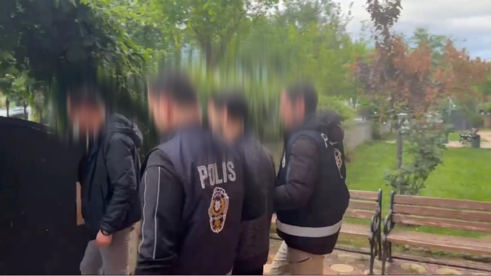 Araması bulunan 162 kişi yakalandı