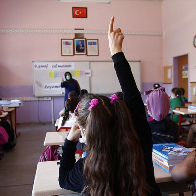 21 Mayıs okullar tatil mi?