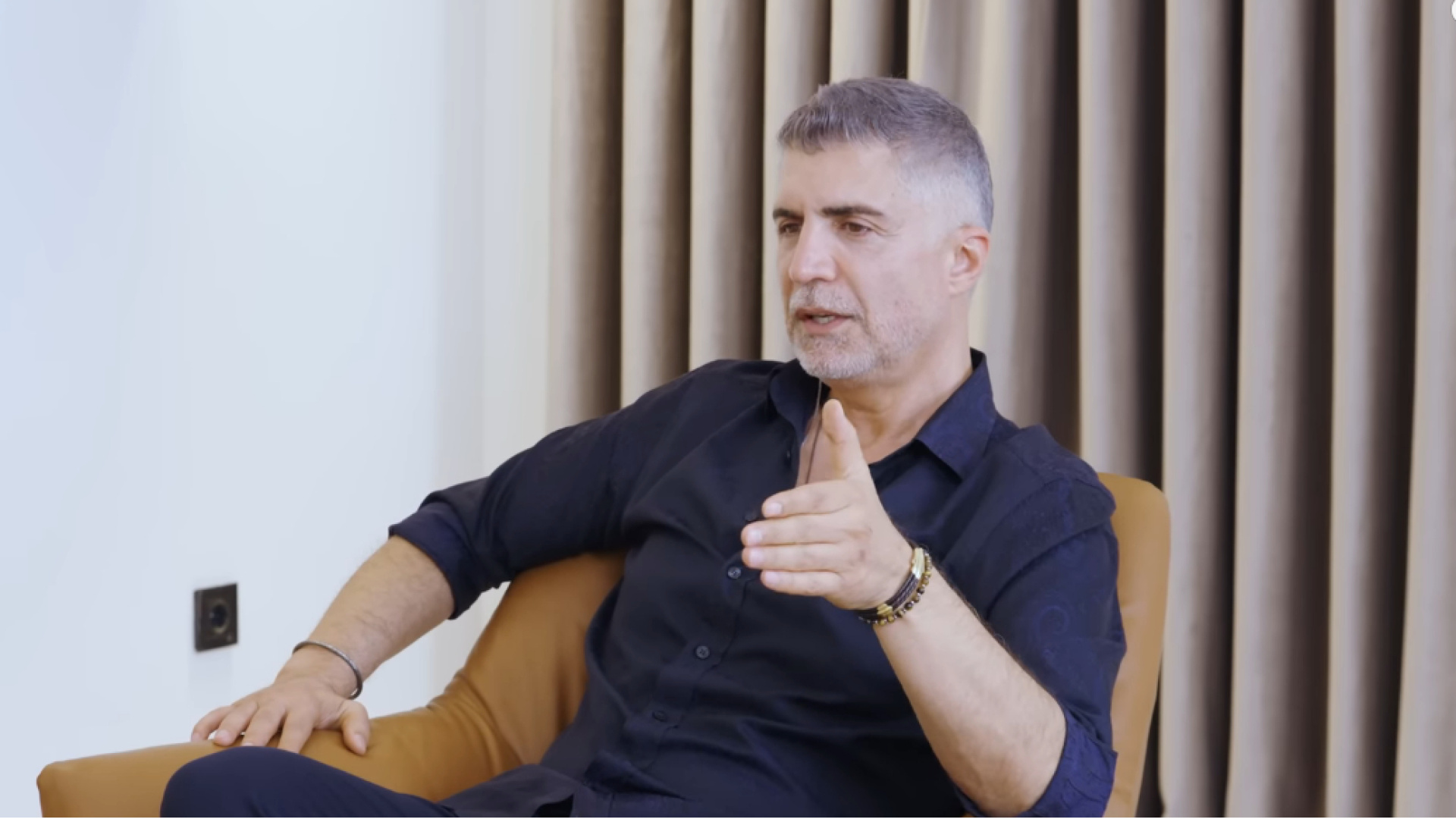 Özcan Deniz 54. yaş gününde ailesine açık mektup yayınladı