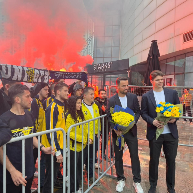 Atina'ya giden F.Bahçe'ye coşkulu uğurlama!