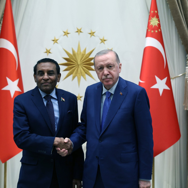 Cumhurbaşkanı Erdoğan, Sudan Başbakanı ile görüştü