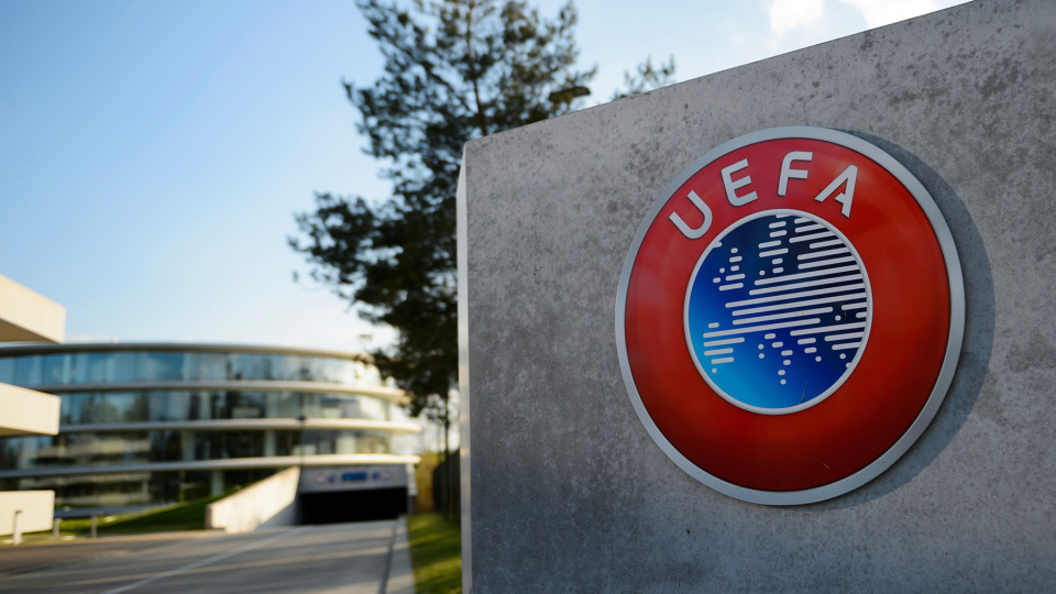 UEFA'dan format değişikliği!
