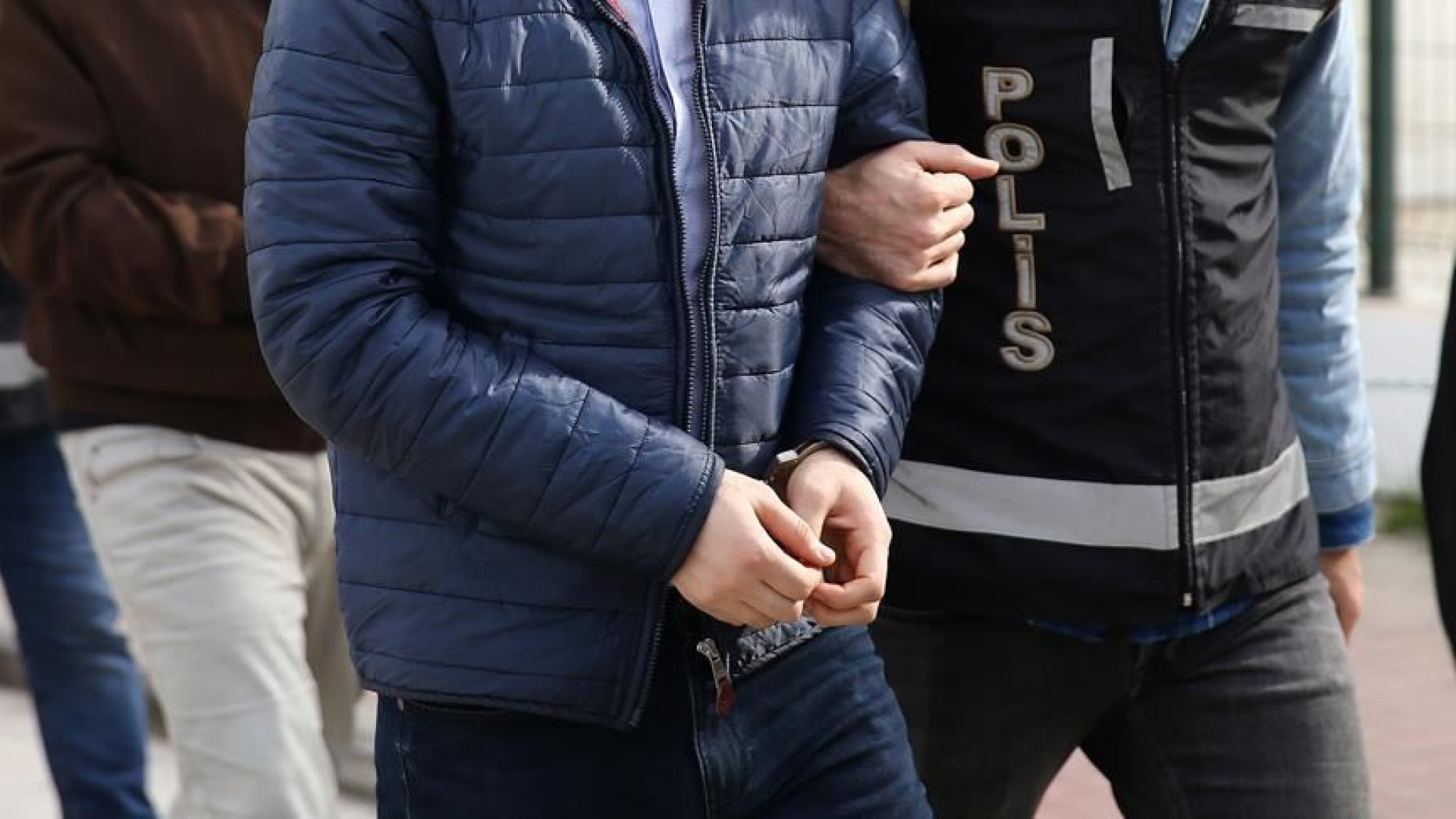Midesinde uyuşturucu taşıyan şüpheli tutuklandı