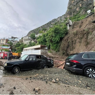 Sağanak nedeniyle müstakil ev çöktü: 1 ölü, 3 yaralı