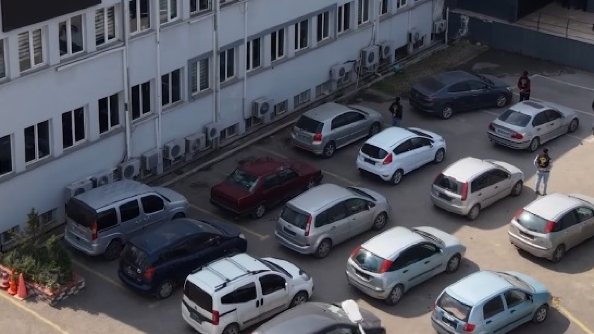 Bursa'da change araç operasyonu: 28 araca el konuldu, 3 tutuklama