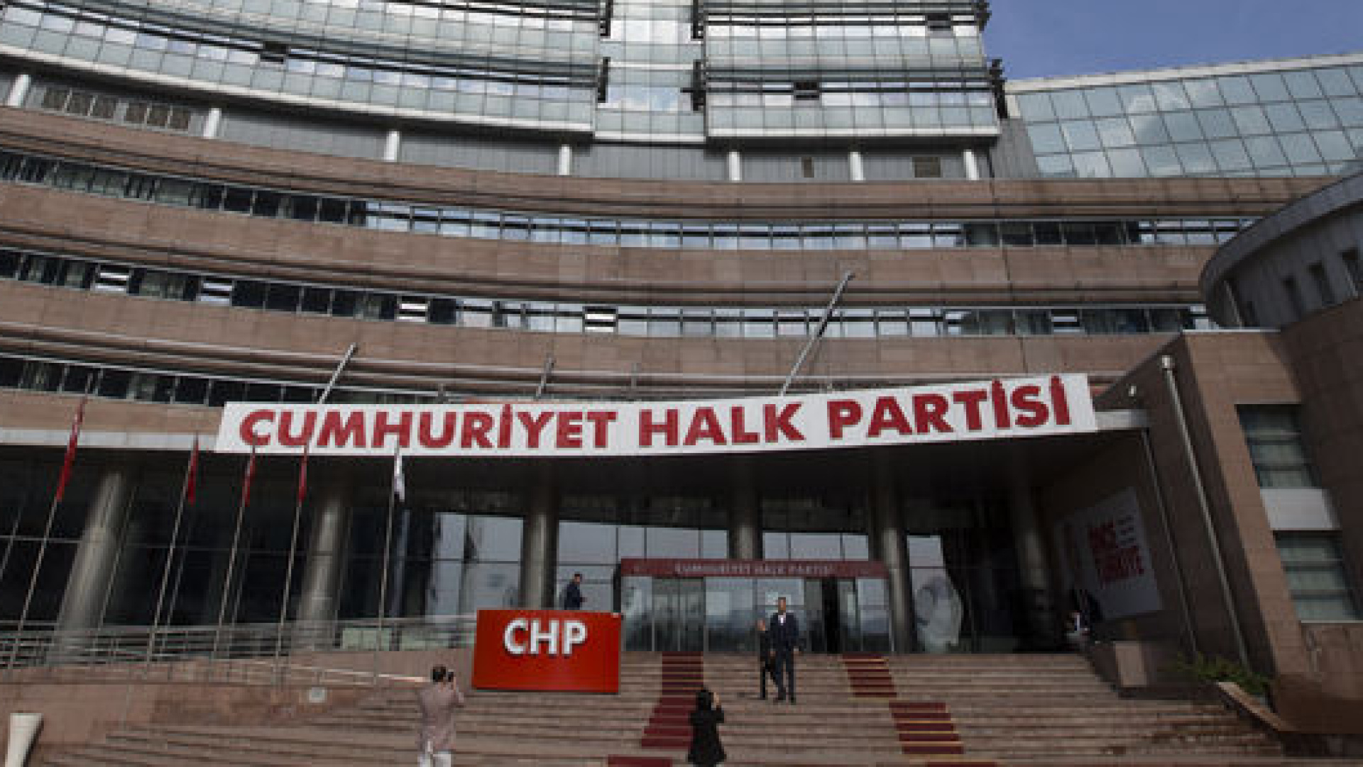 CHP MYK olağanüstü toplandı: Mutlak butlan kararı sonrası acil durum