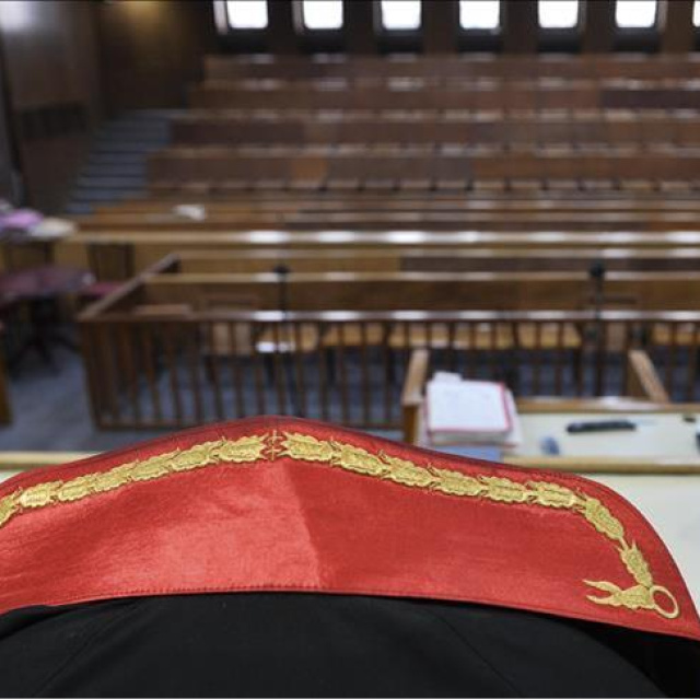 Sahte diploma çetesine ceza yağdı
