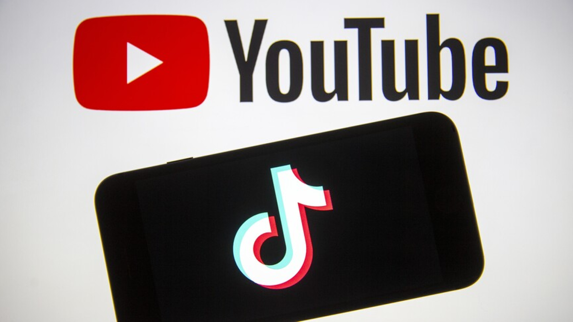 Ofcom: YouTube ve TikTok çocuklar için yeterince güvenli değil