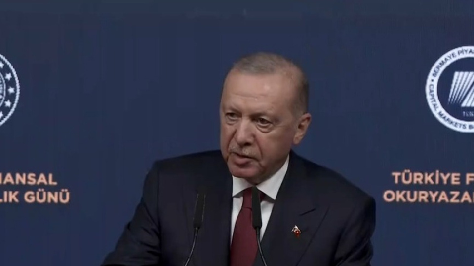 "İstanbul'u k&uuml;resel finans merkezi yapacağız"