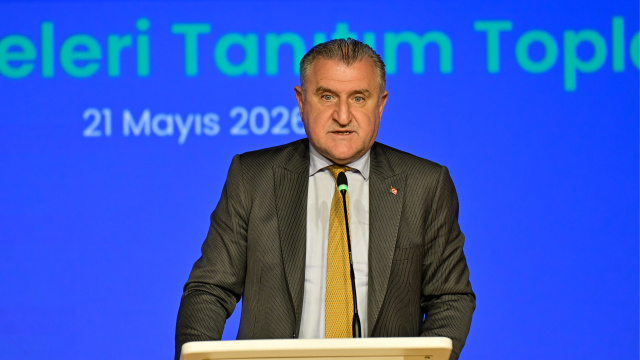Bakan Bak'tan Trabzonspor'a tebrik!