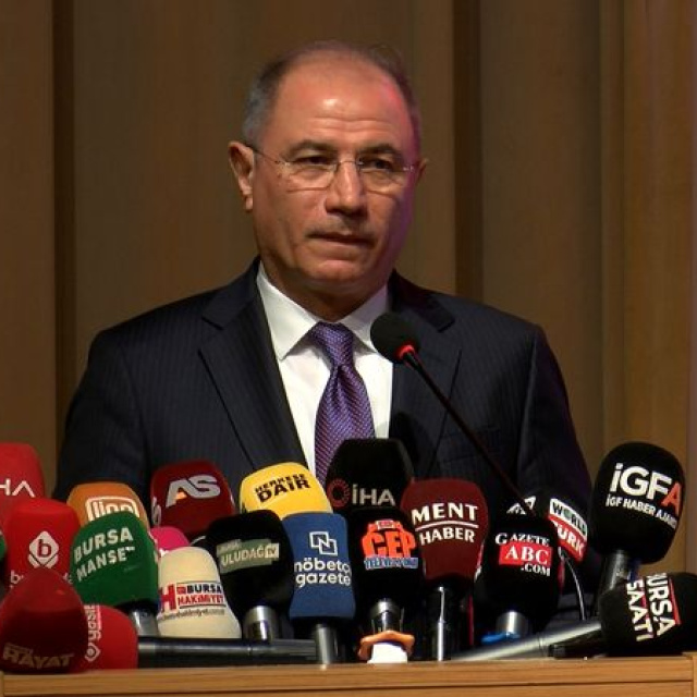 "CHP nereye baksa bizi görüyor"