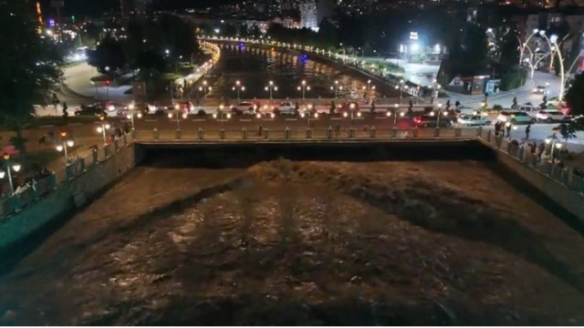 Tokat'ta Yeşilırmak Nehri'nin su seviyesi yükseldi