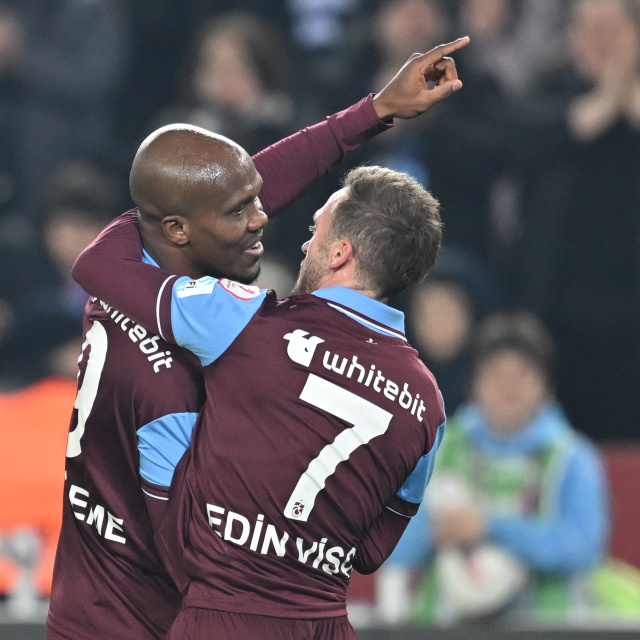 Trabzonspor'da iki ayrılık açıklandı!