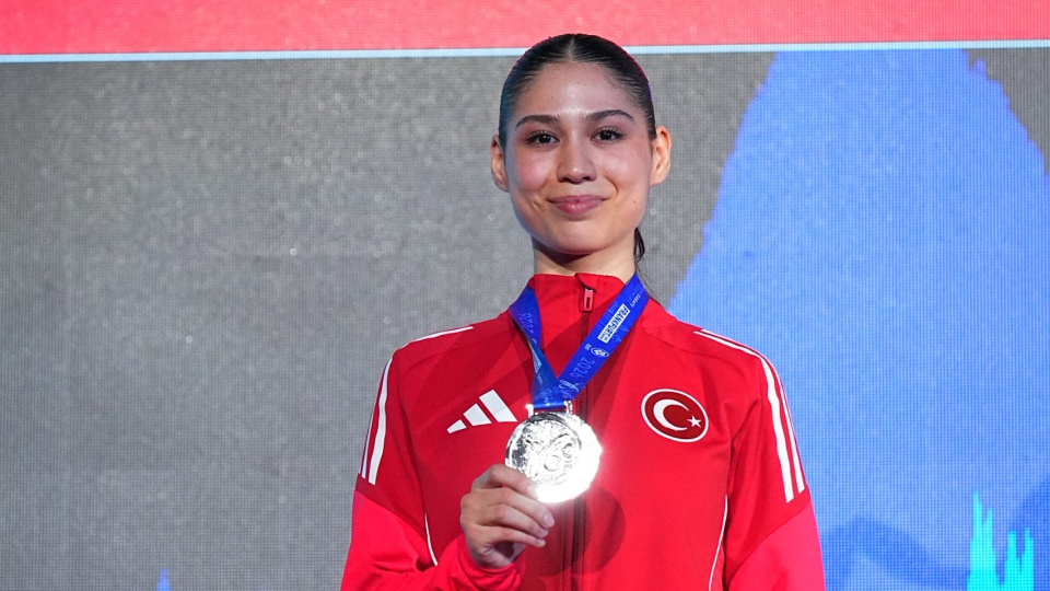 Zümra Rezzan İm, gümüş madalya kazandı!