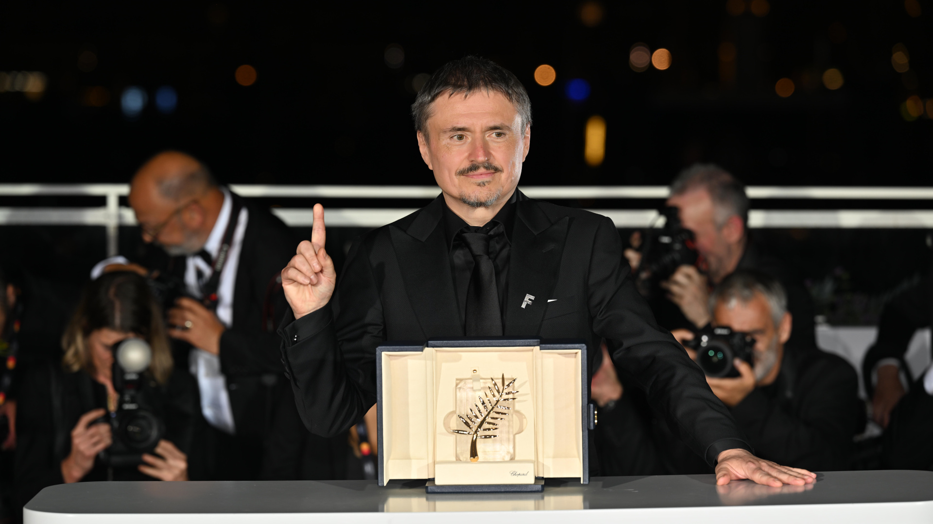 Cannes'da Altın Palmiye Ödülü Romanyalı Yönetmen Cristian Mungiu'nun