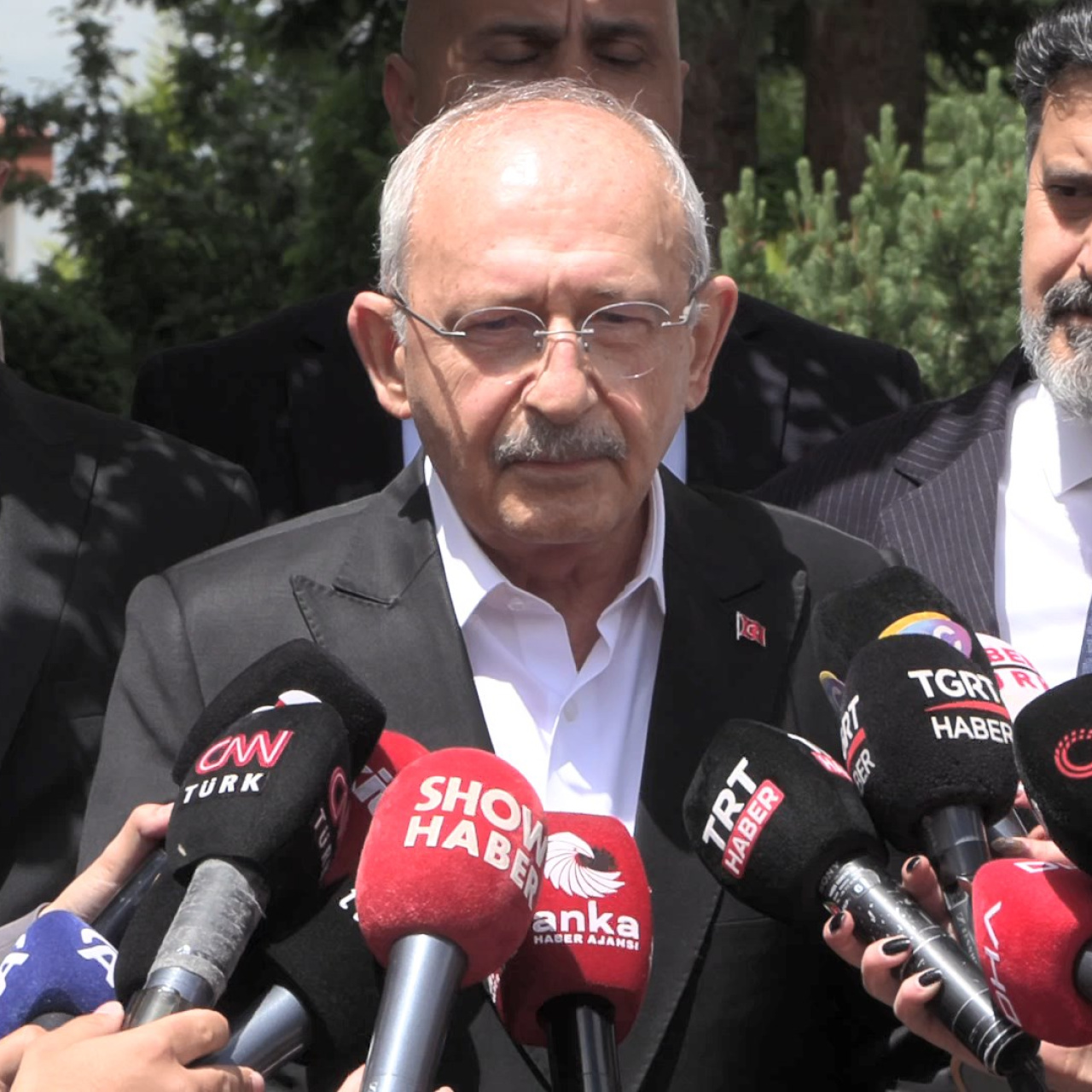 "Genel merkezin teslimini talep ederiz"