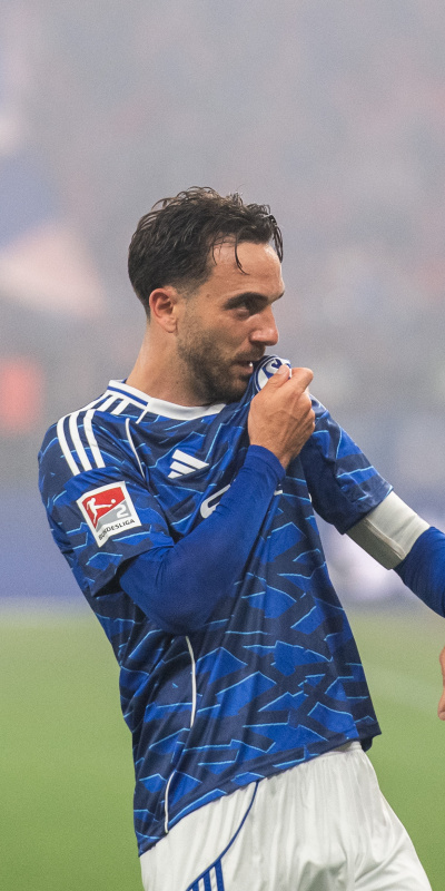 "Futbolu Schalke 04'te bırakmak istiyorum"